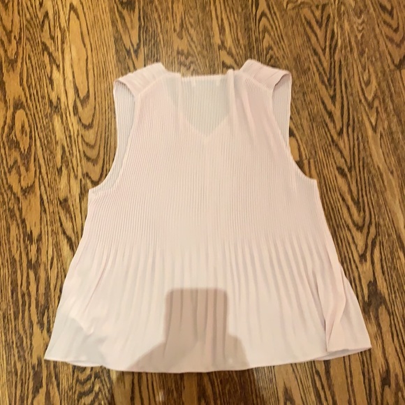 Babaton Damien Pleated Top - Picture 5 of 5